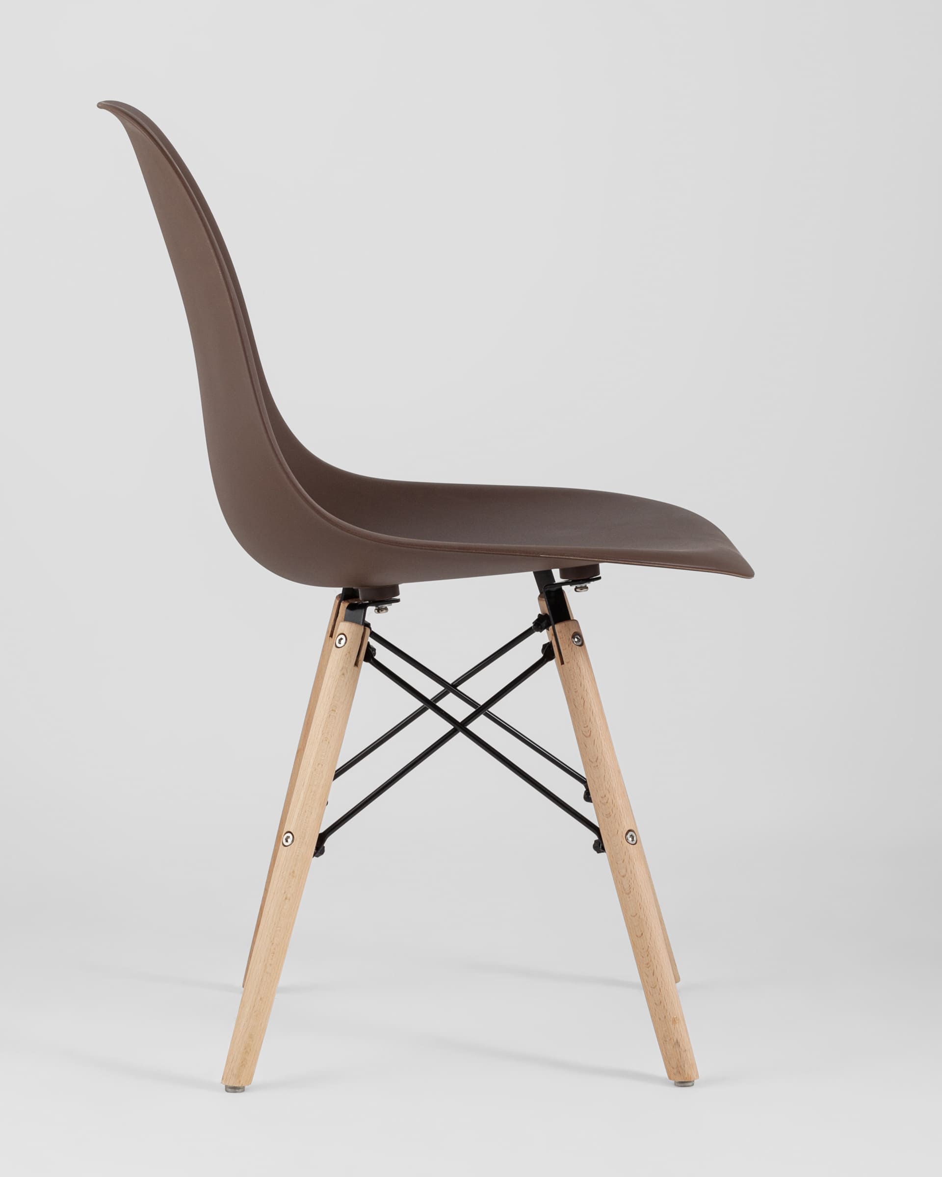 Комплект стульев Eames Style DSW коричневый x4 шт