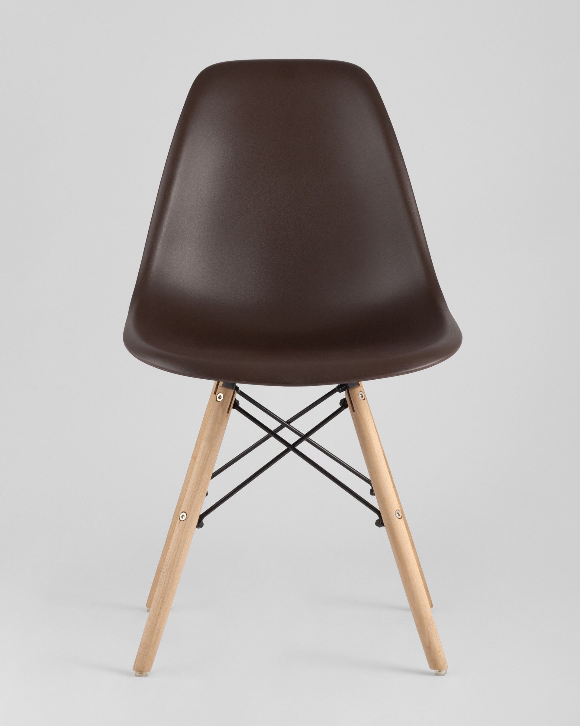 Стул Eames DSW коричневый